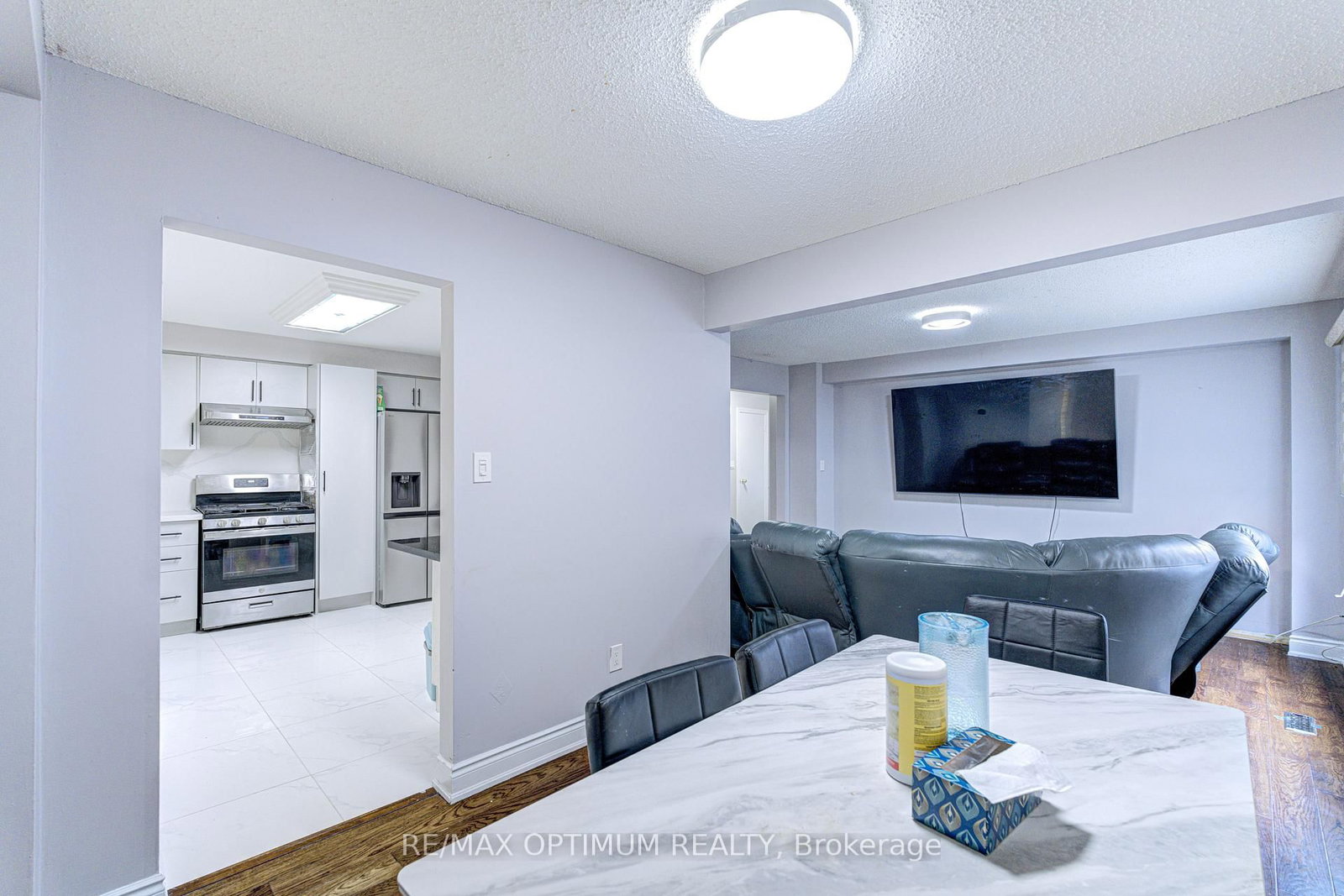 5 Roehampton Crescent • Brampton, ON photo 6
