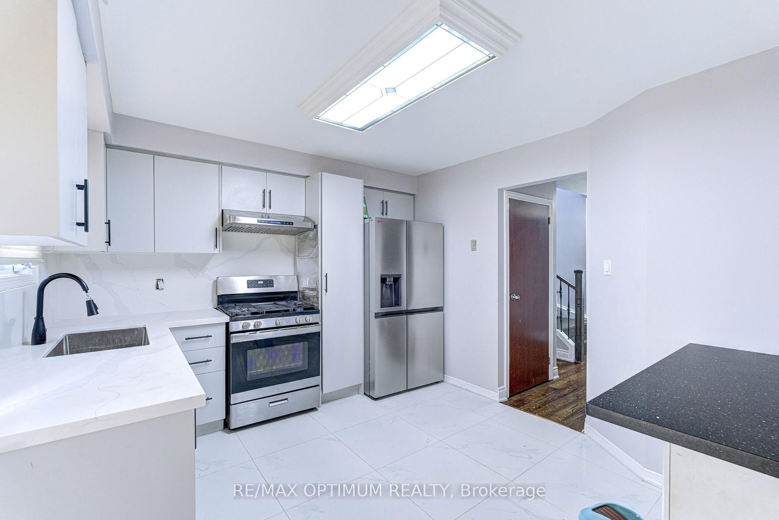 5 Roehampton Crescent • Brampton, ON photo 8