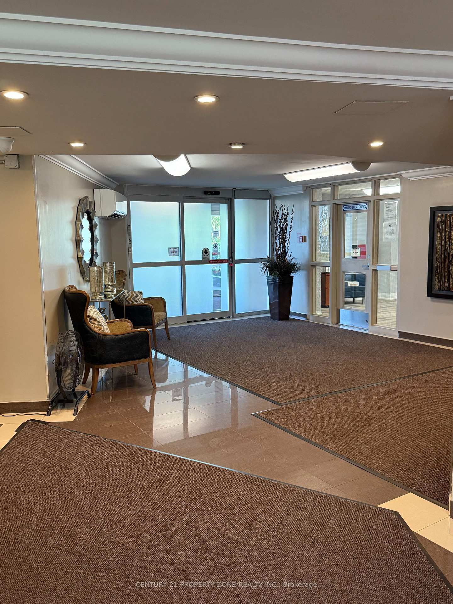 702-530 Lolita Gdns, Mississauga, view 3
