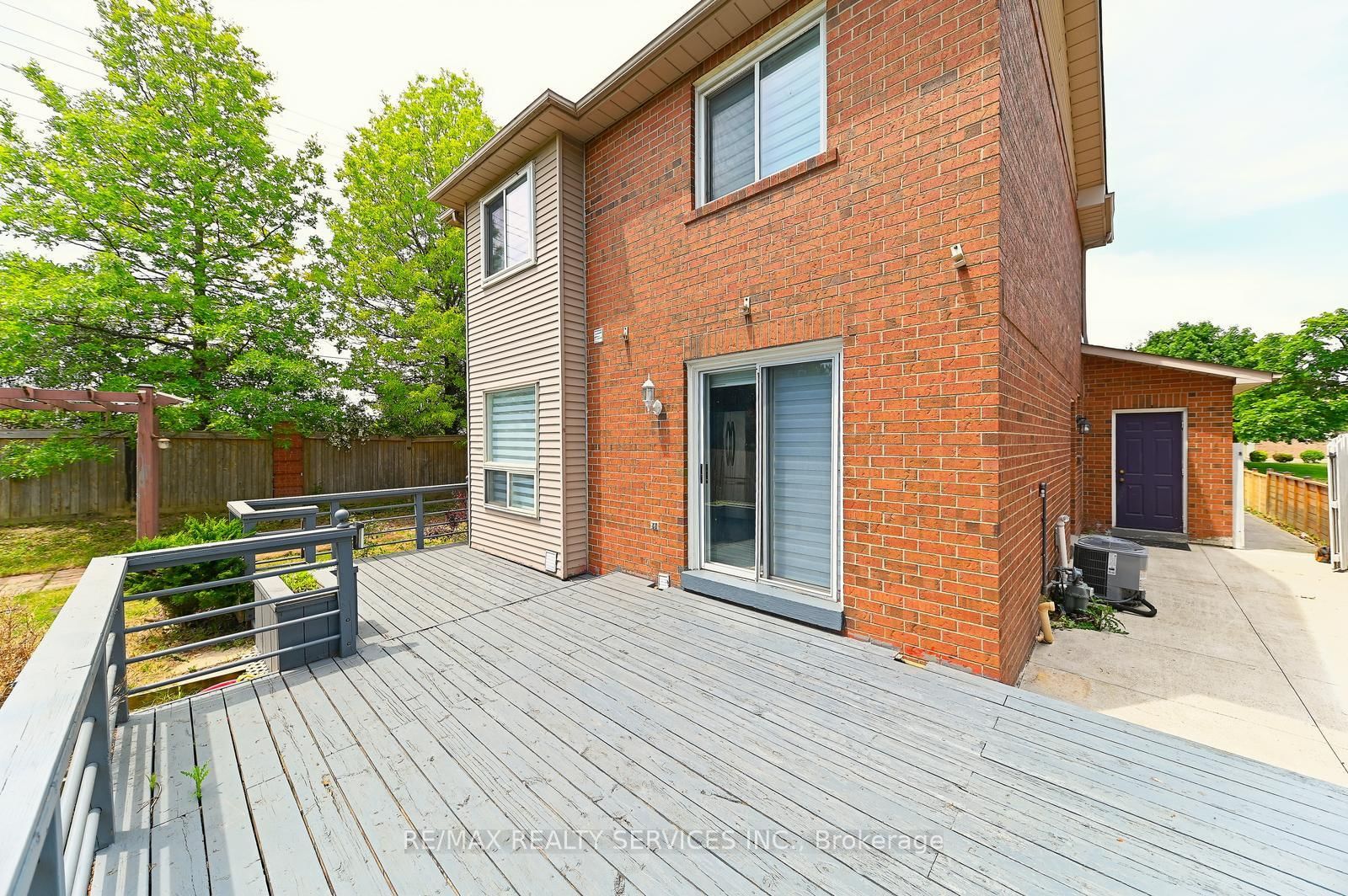 56 Mullis Crescent • Brampton, ON photo 37