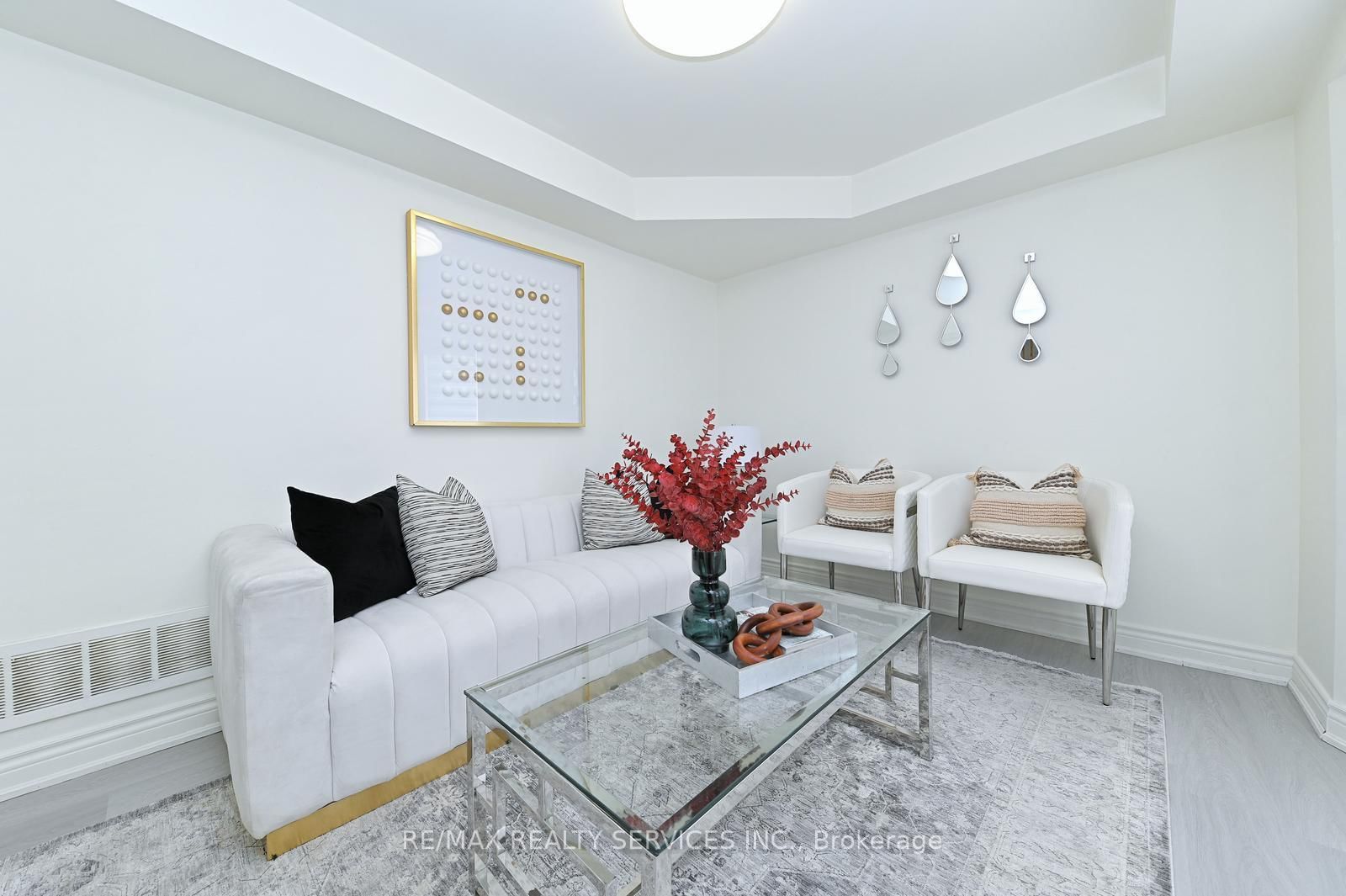 56 Mullis Crescent • Brampton, ON photo 8