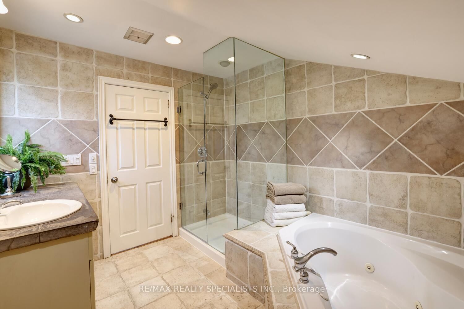 821 Parkland Avenue • Mississauga, ON photo 27