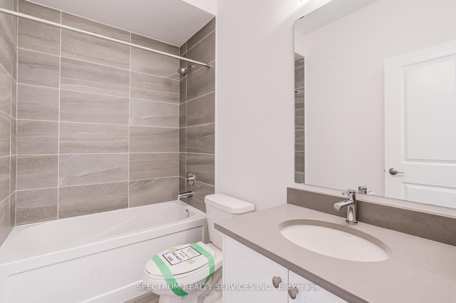 8 Abelia Street • Brampton, ON photo 14