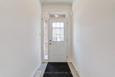 8 Abelia Street • Brampton, ON photo 9