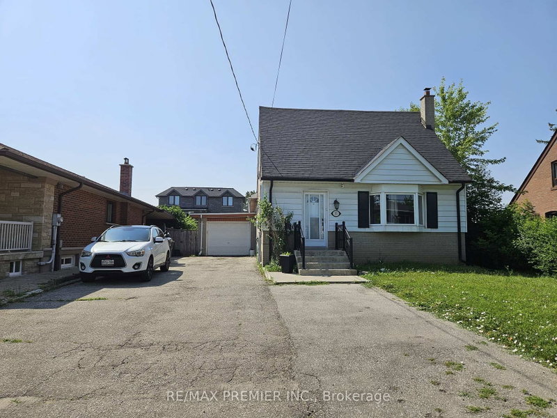 Unit Main & 2nd — 31 Compton Crescent, Toronto