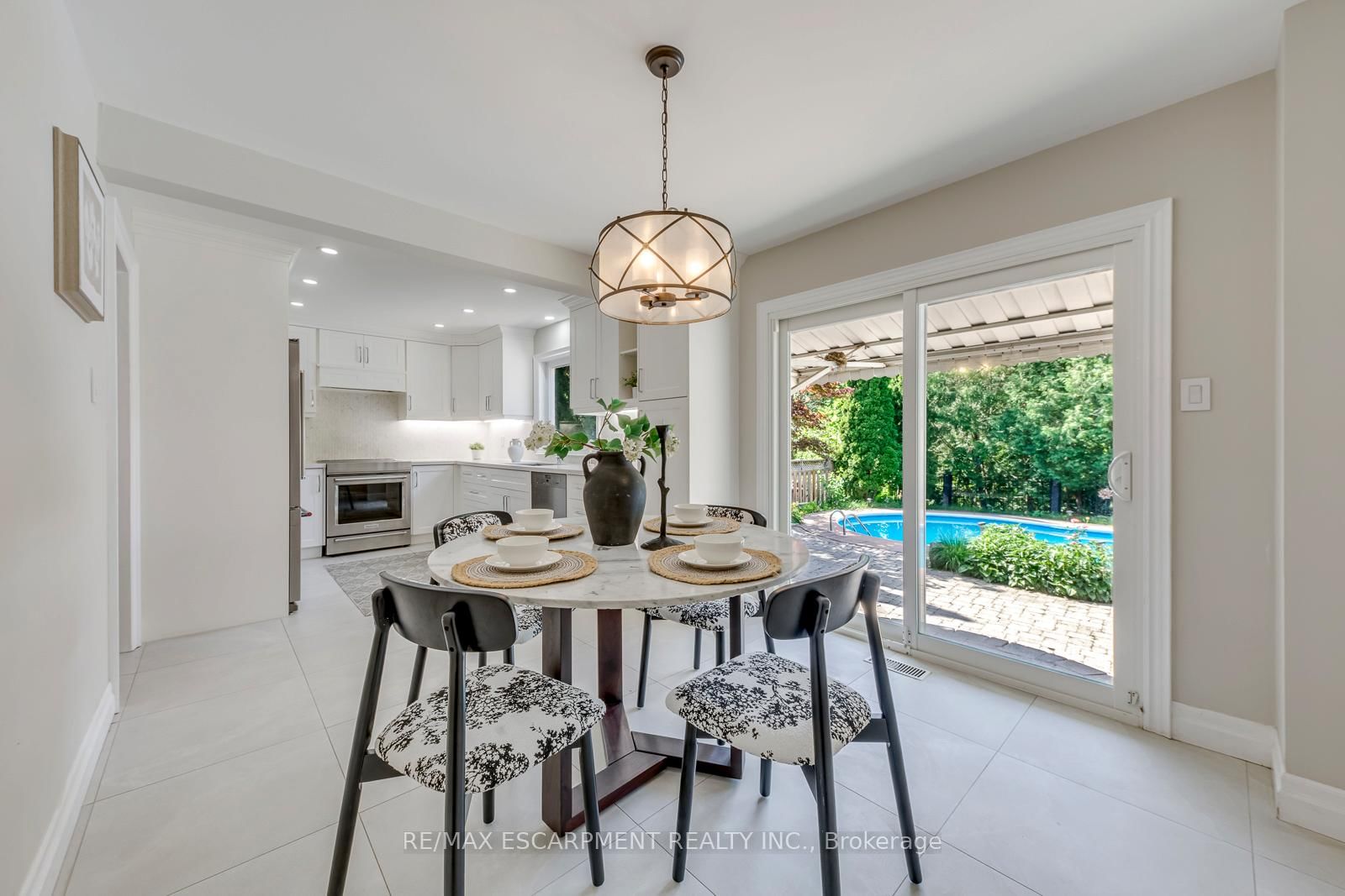 1633 Greenbriar Drive • Oakville, ON photo 19
