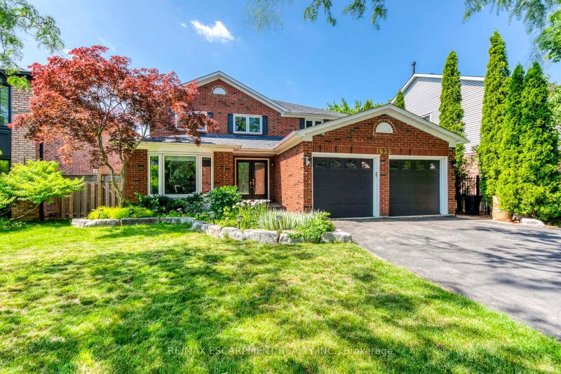1633 Greenbriar Drive