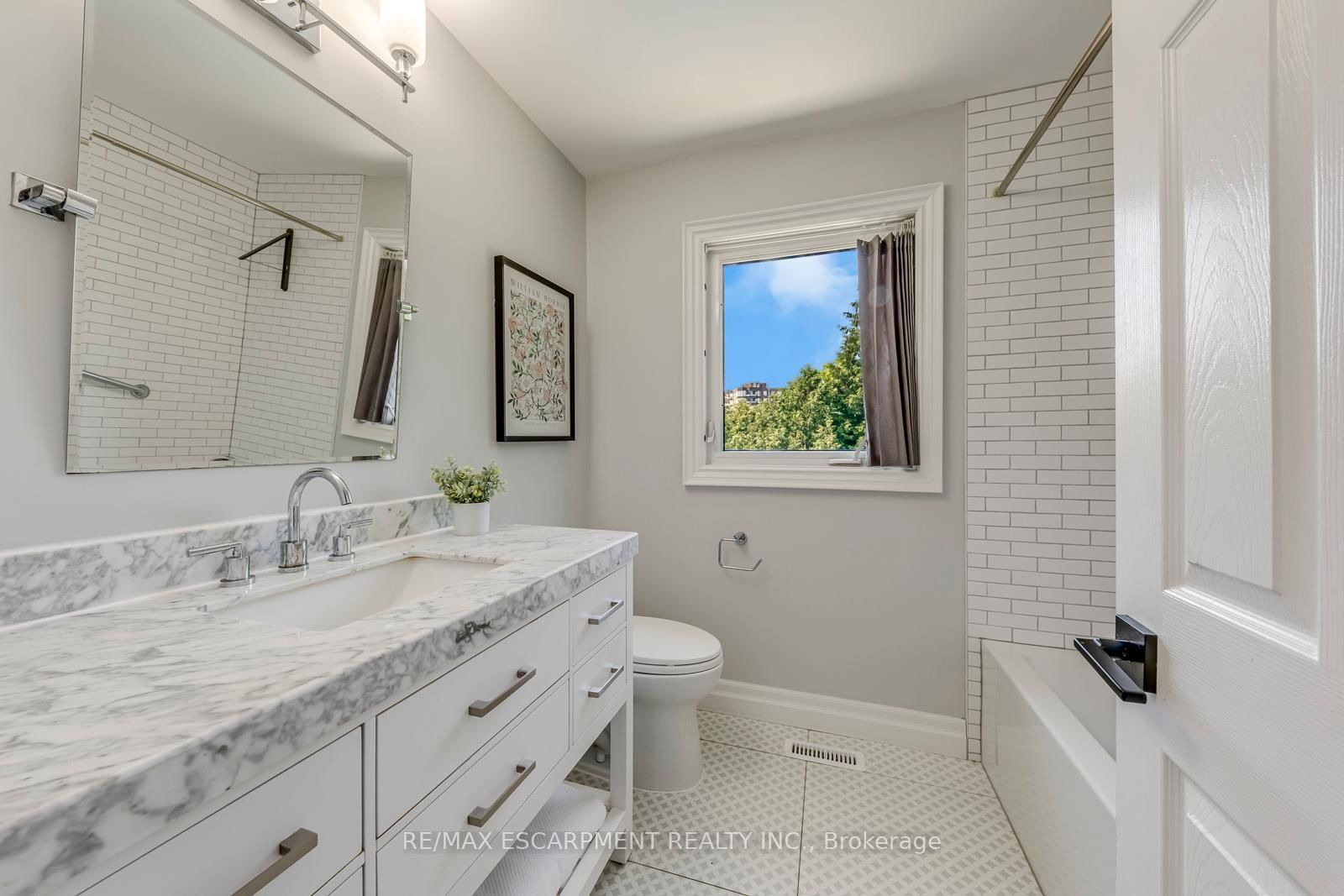 1633 Greenbriar Drive • Oakville, ON photo 32