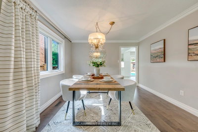 1633 Greenbriar Drive • Oakville, ON photo 9