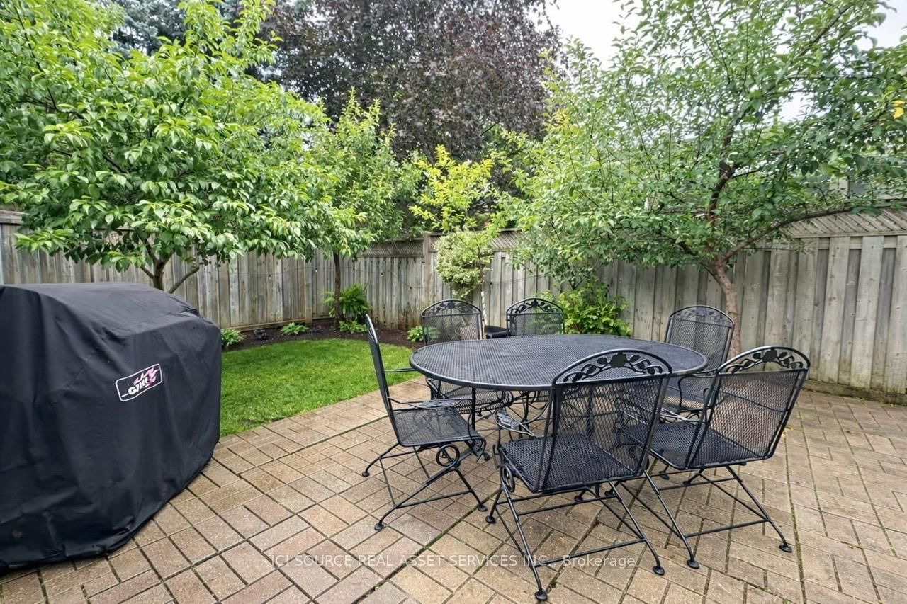 2081 Golden Orchard Trail • Oakville, ON photo 15
