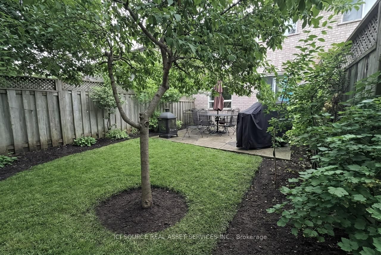 2081 Golden Orchard Trail • Oakville, ON photo 17
