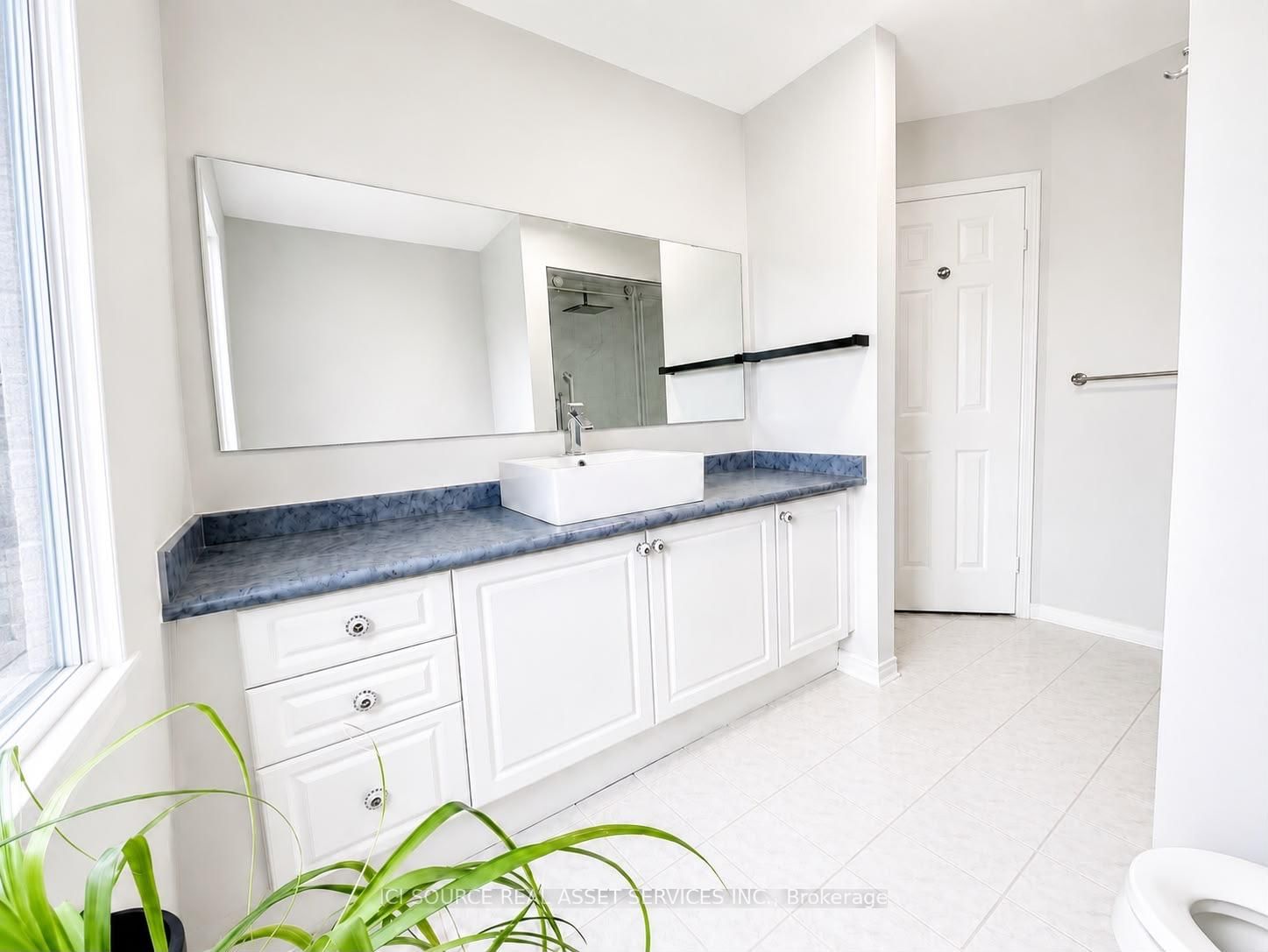 2081 Golden Orchard Trail • Oakville, ON photo 29