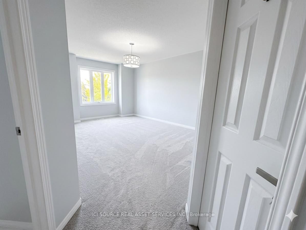 2081 Golden Orchard Trail • Oakville, ON photo 31