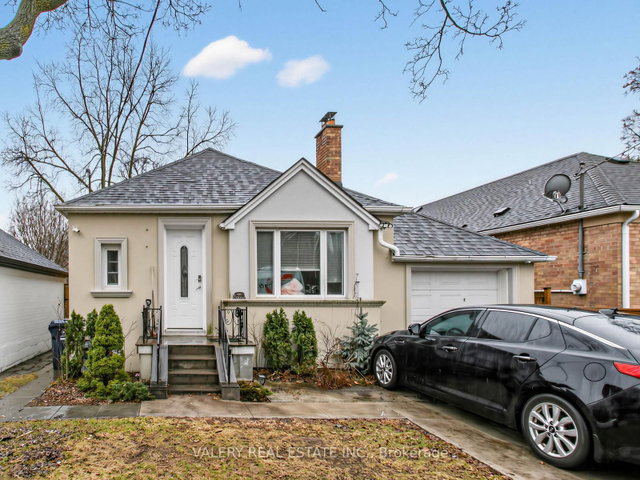 Lower - 133 Meadowvale Drive