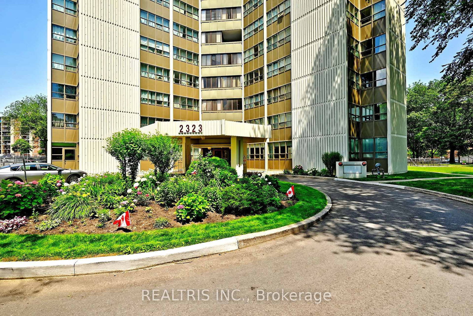 2323 Confederation Mississauga,ON L5B 1R6