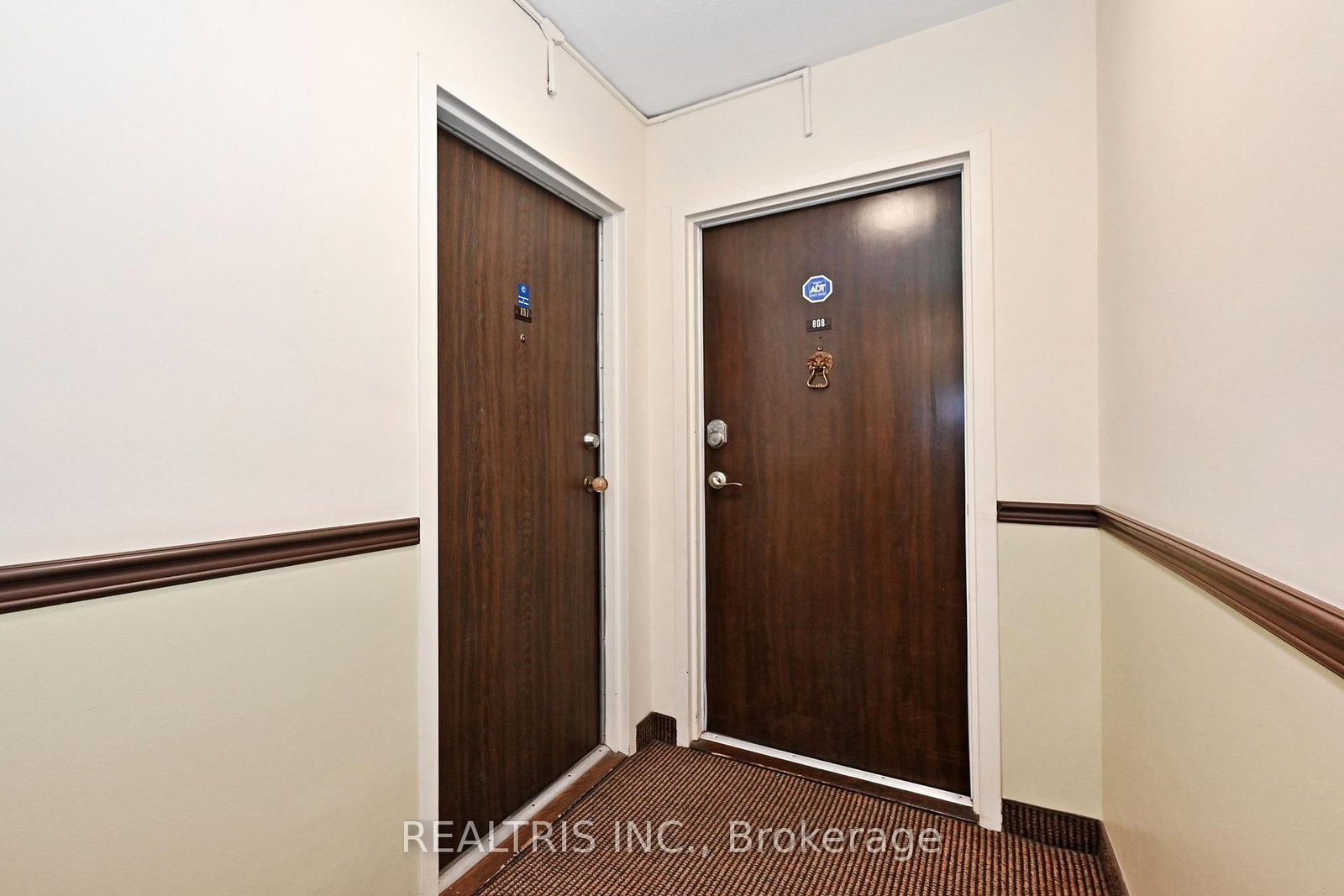 2323 Confederation Mississauga,ON L5B 1R6 — Photo 10