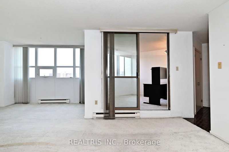2323 Confederation Mississauga,ON L5B 1R6 — Photo 18