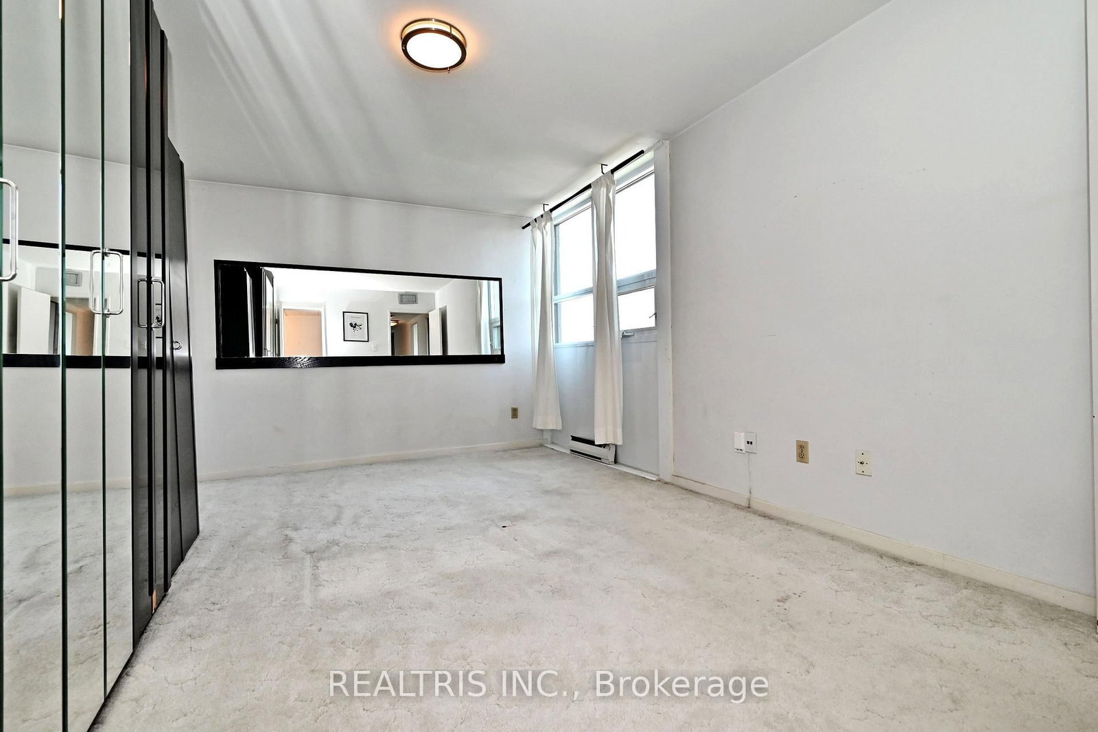 2323 Confederation Mississauga,ON L5B 1R6 — Photo 31