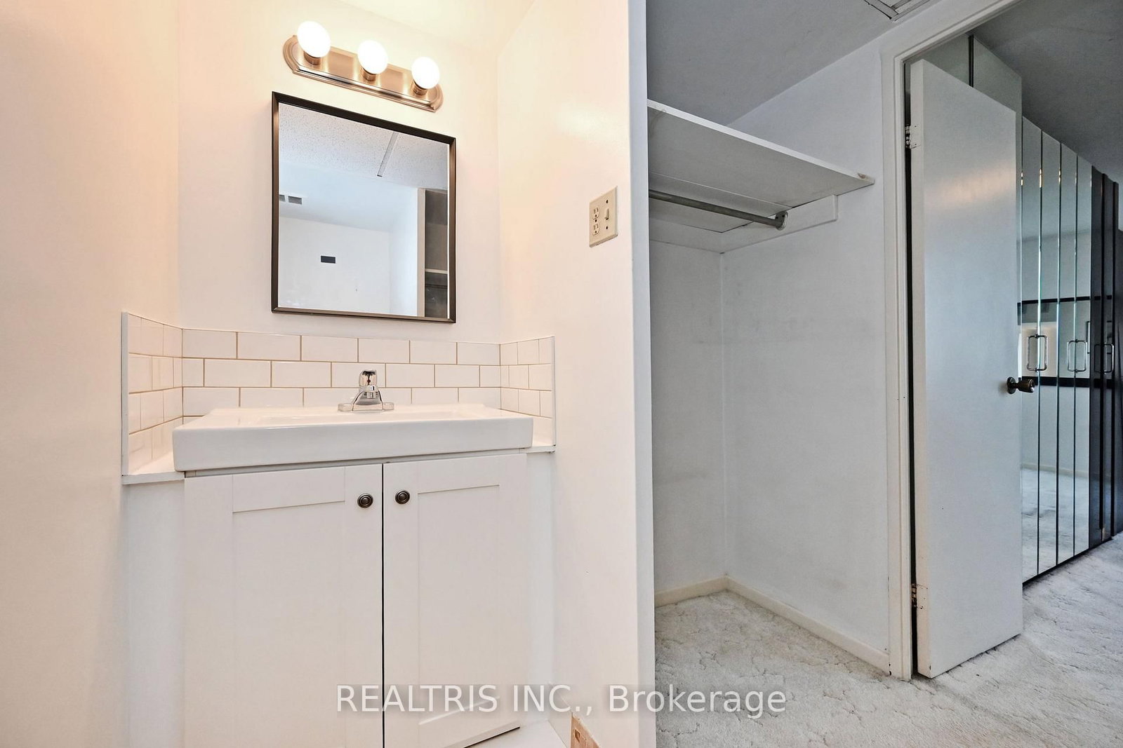 2323 Confederation Mississauga,ON L5B 1R6 — Photo 35