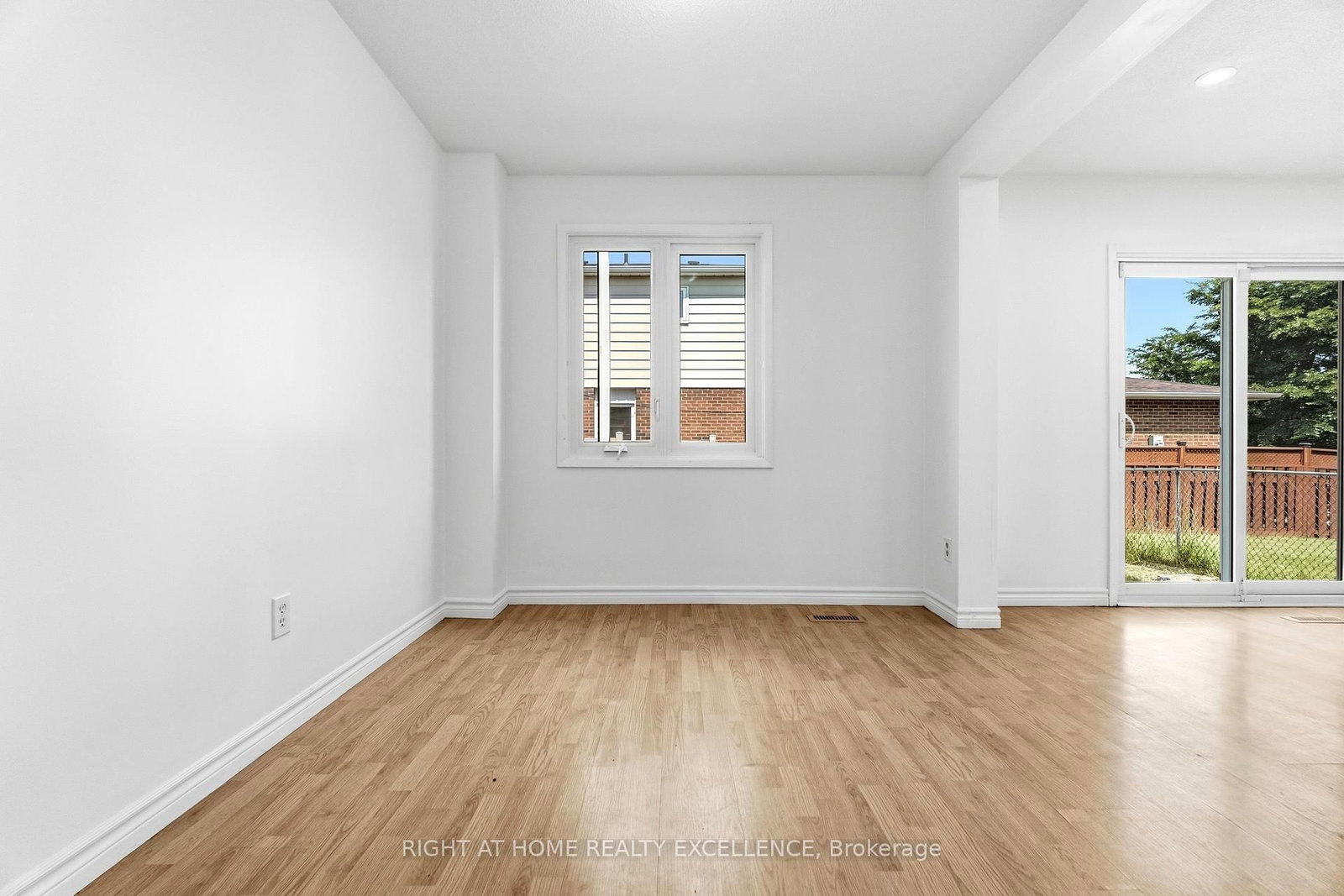 10 Banting Crescent • Brampton, ON photo 15