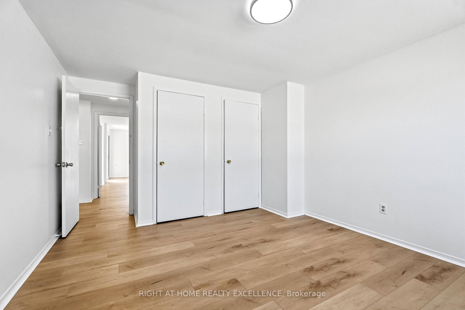 10 Banting Crescent • Brampton, ON photo 24