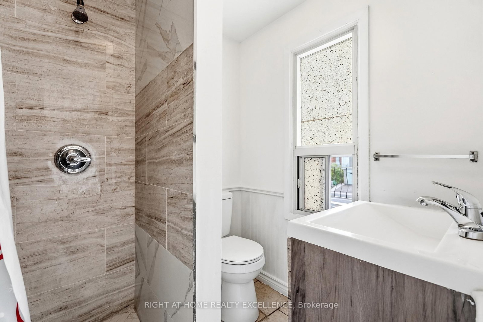 10 Banting Crescent • Brampton, ON photo 27
