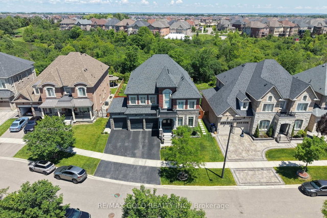 26 Spain Crescent