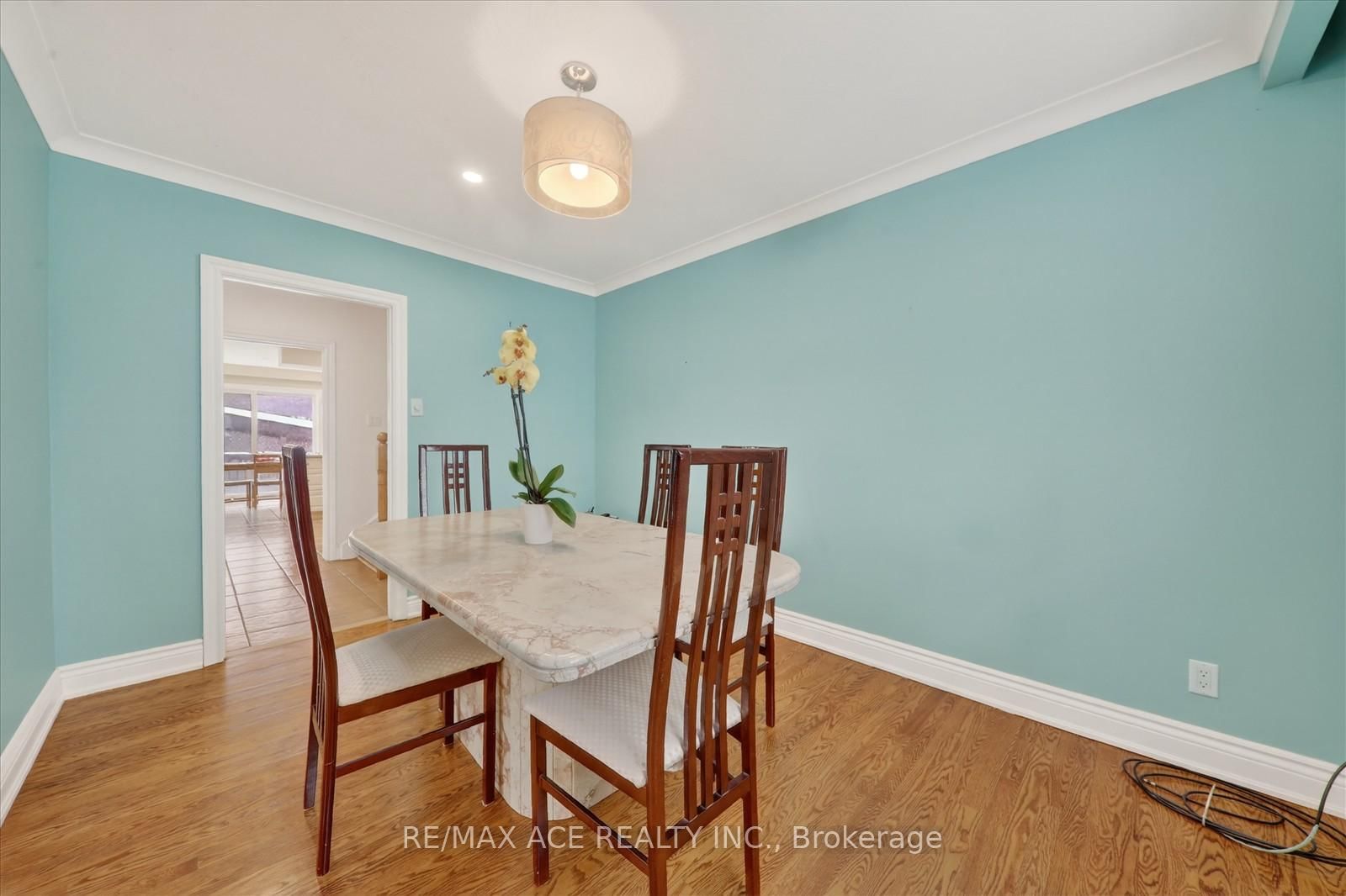 1719 Valentine Gardens • Mississauga, ON photo 10