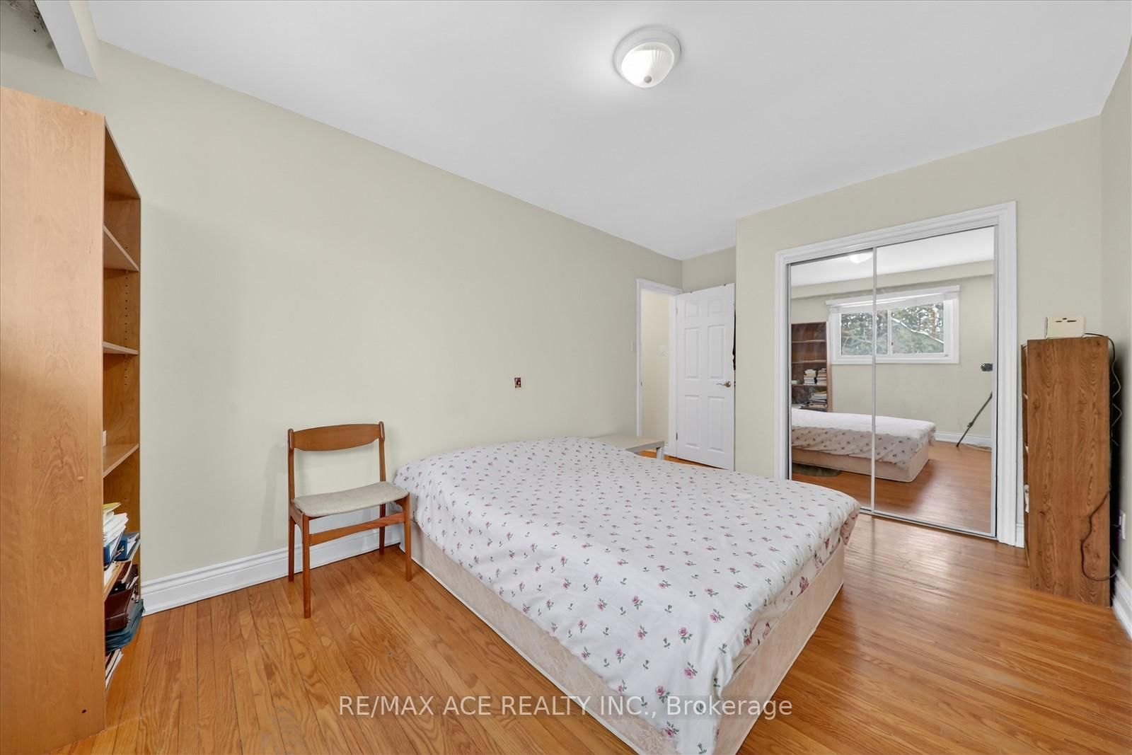 1719 Valentine Gardens • Mississauga, ON photo 25