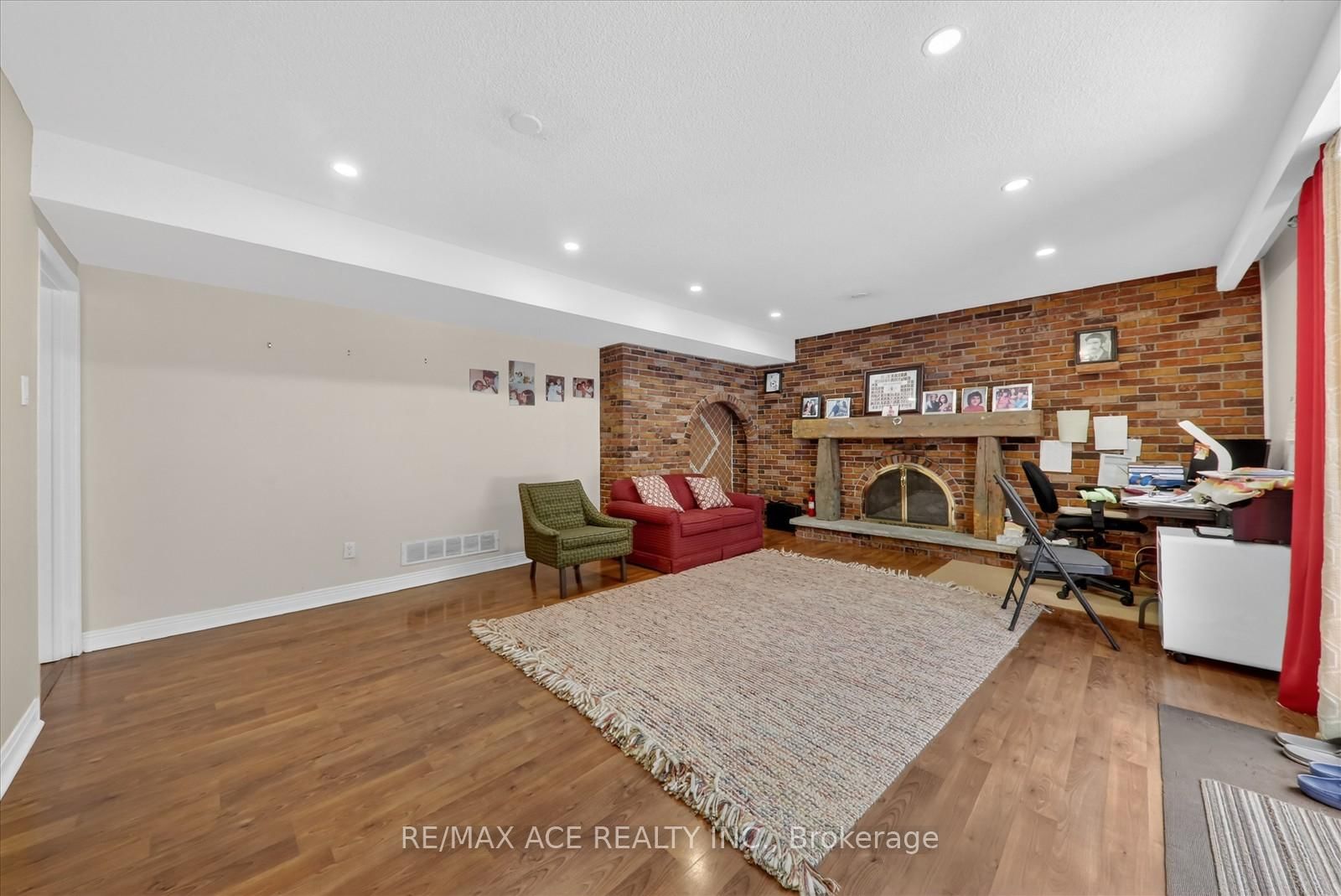 1719 Valentine Gardens • Mississauga, ON photo 27