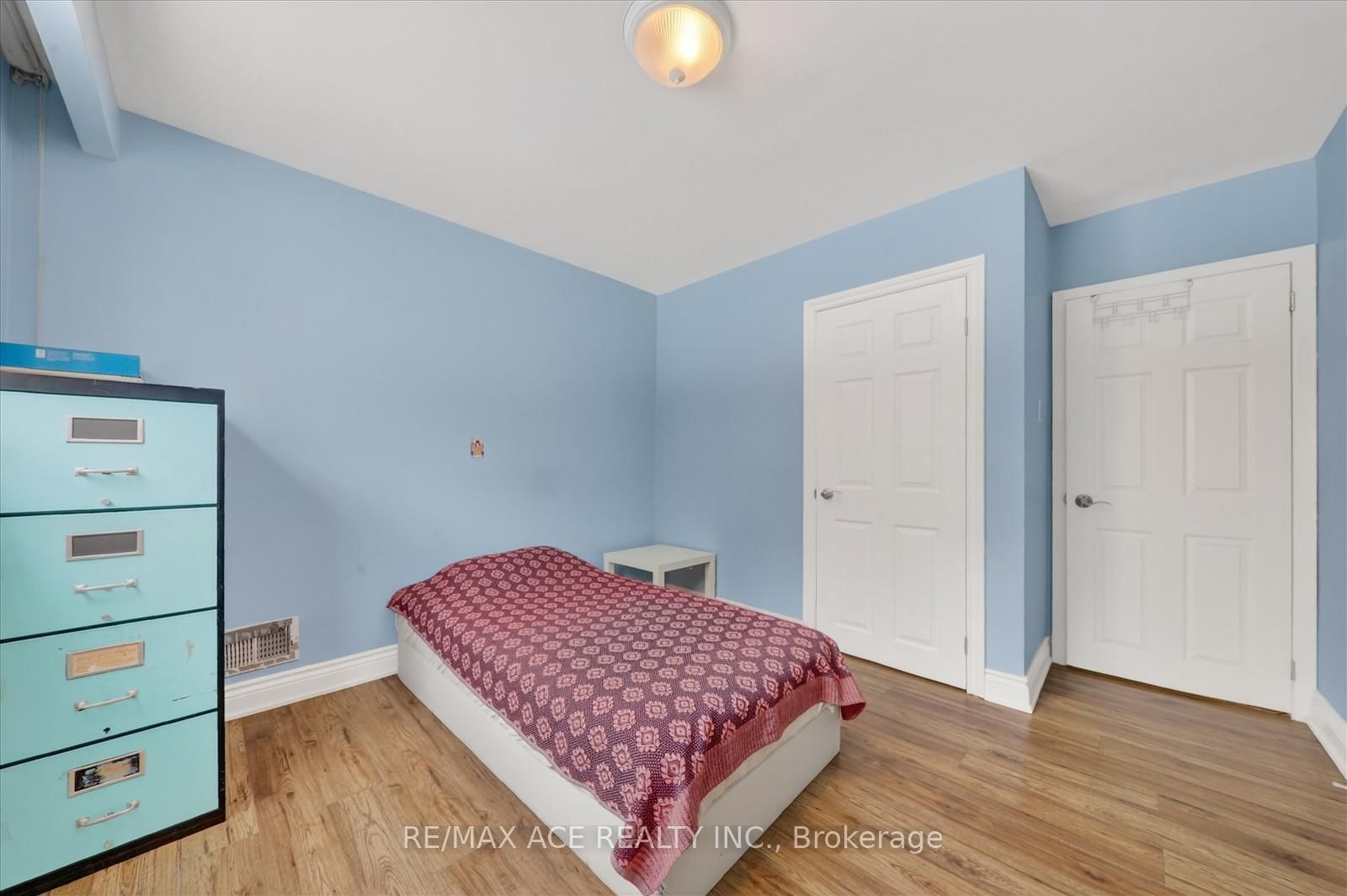 1719 Valentine Gardens • Mississauga, ON photo 29