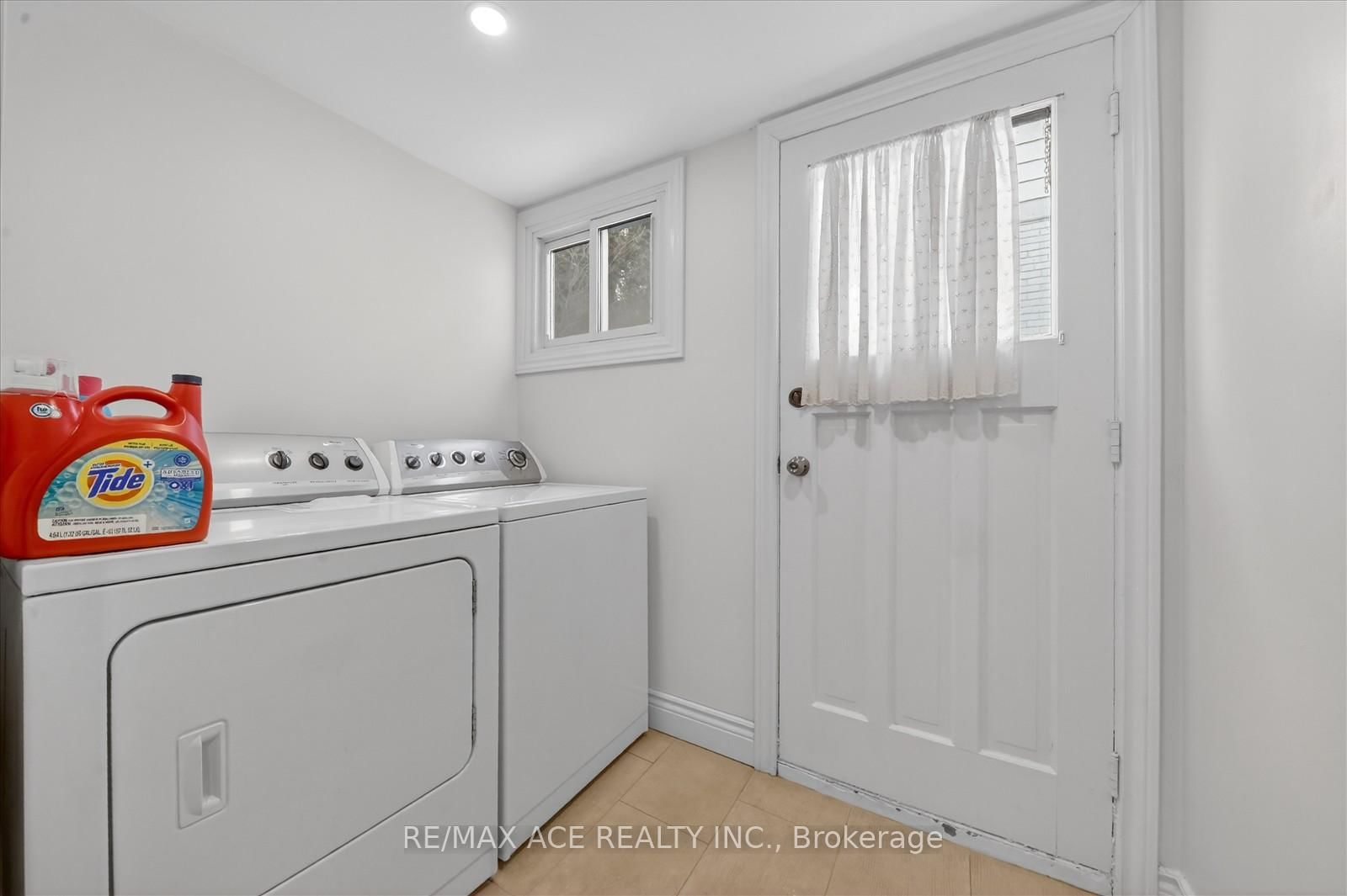 1719 Valentine Gardens • Mississauga, ON photo 31