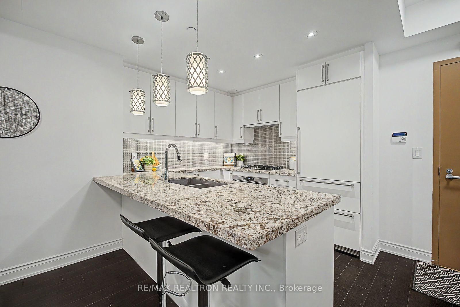 3500 Lakeshore Road W • #229 • Oakville, ON photo 18