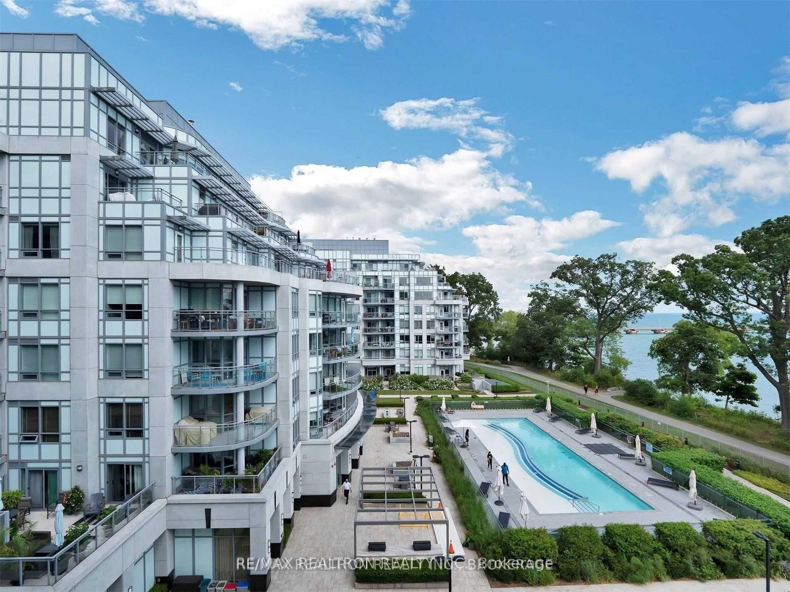 3500 Lakeshore Road W • #229 • Oakville, ON photo 2