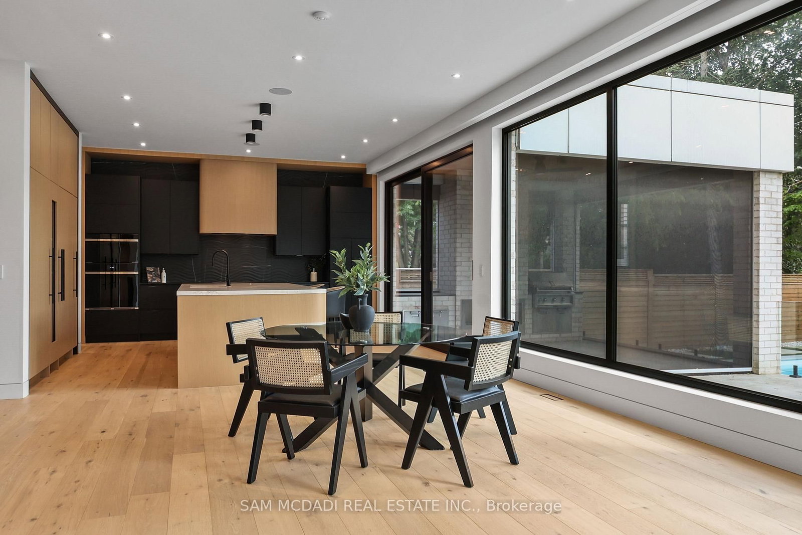 2186 Harcourt Crescent • Mississauga, ON photo 12