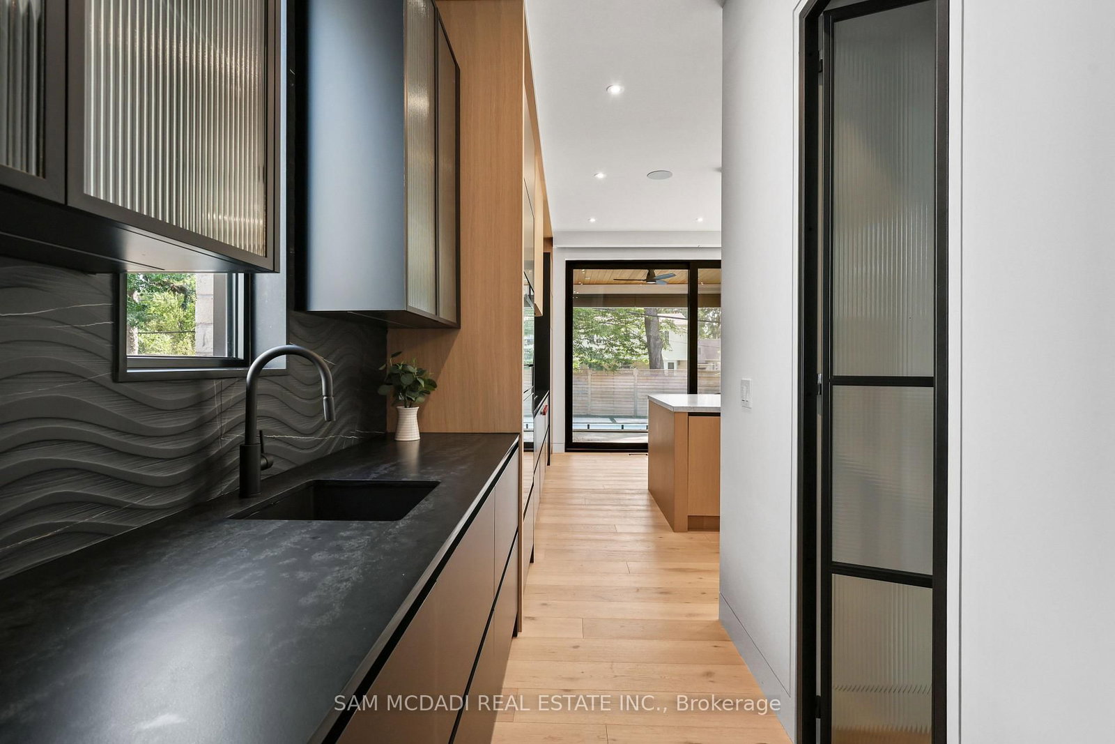2186 Harcourt Crescent • Mississauga, ON photo 8