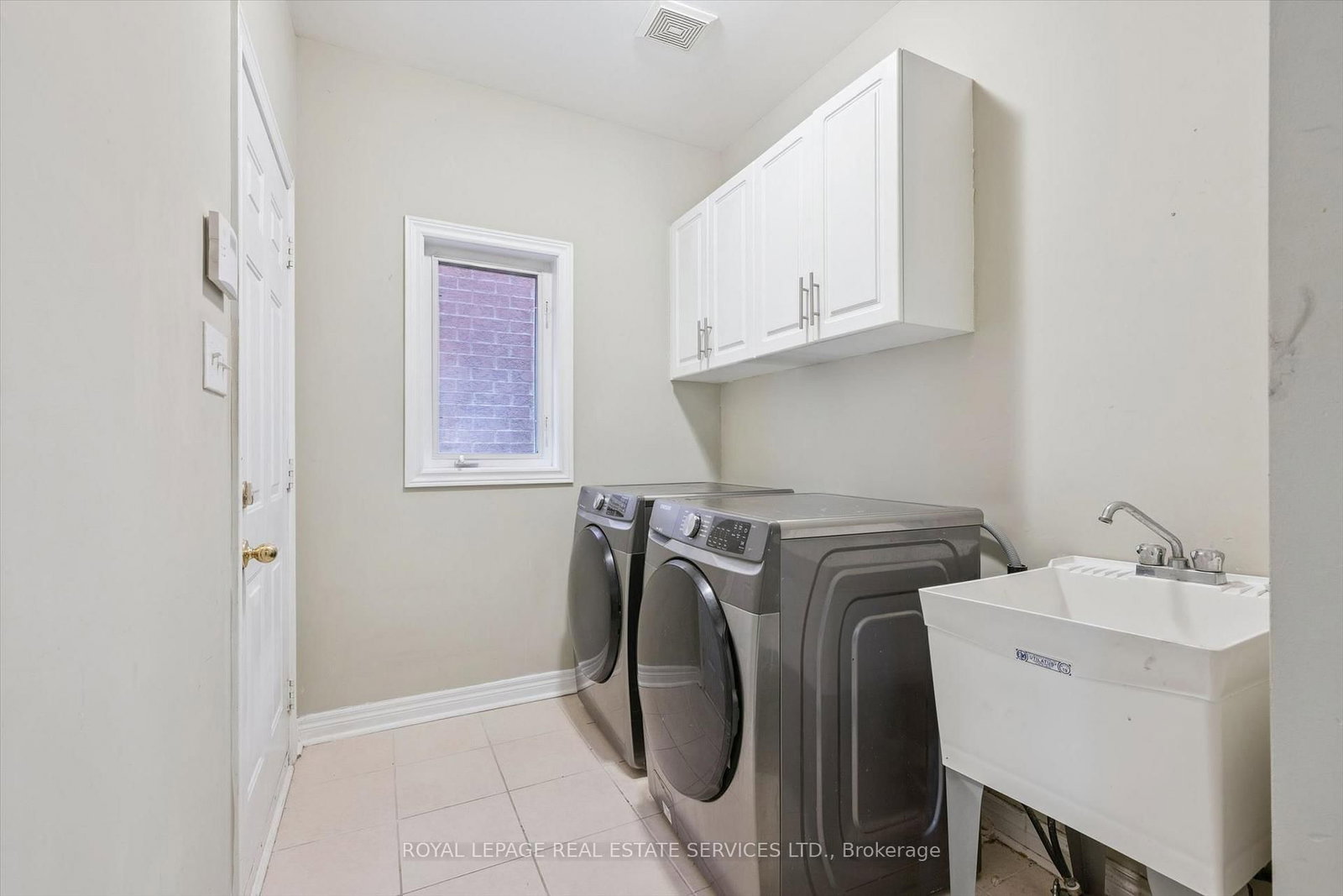 372 Creek Path Avenue • Oakville, ON photo 21