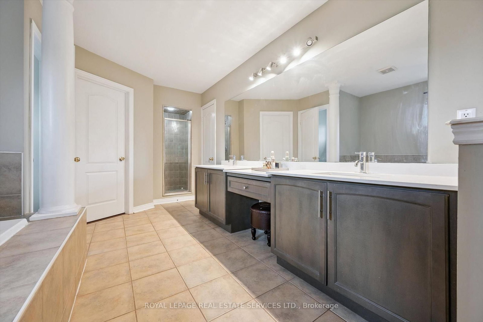 372 Creek Path Avenue • Oakville, ON photo 24