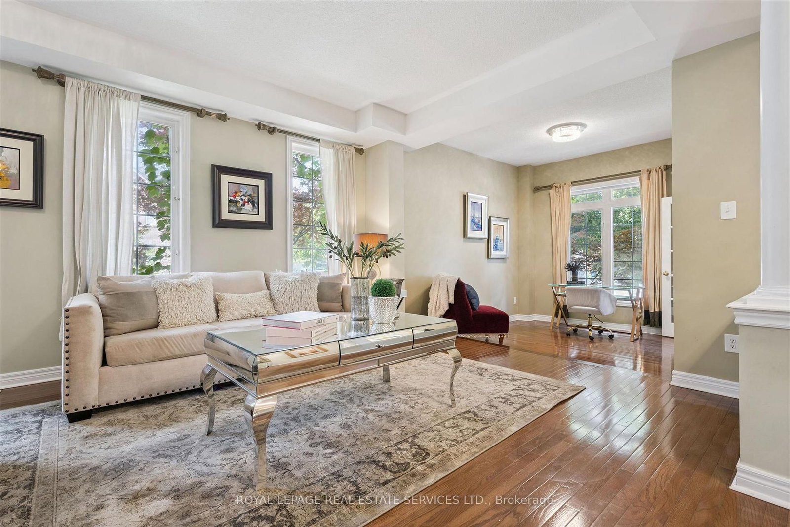 372 Creek Path Avenue • Oakville, ON photo 6