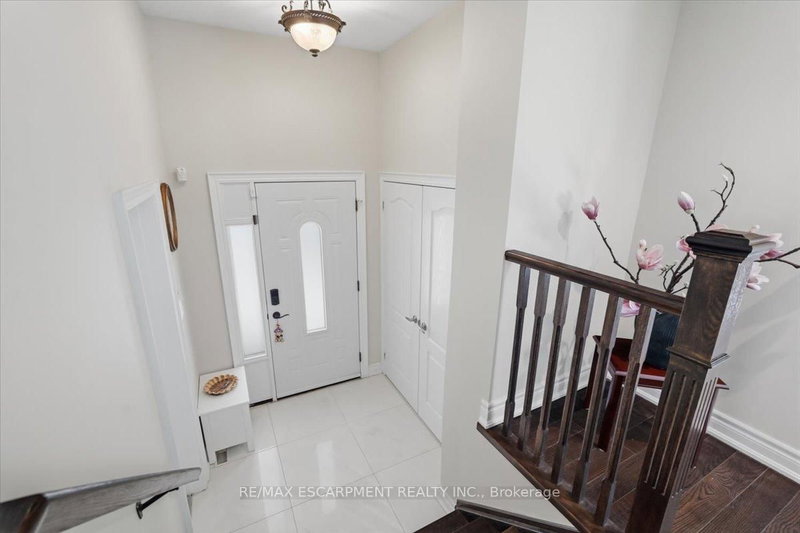 140 Romain Crescent