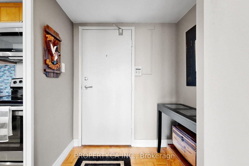 802 - 1333 Bloor Street