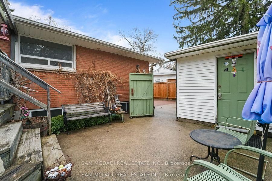 2470 Meadowood Oakville,ON L6L 1V6 — Photo 11