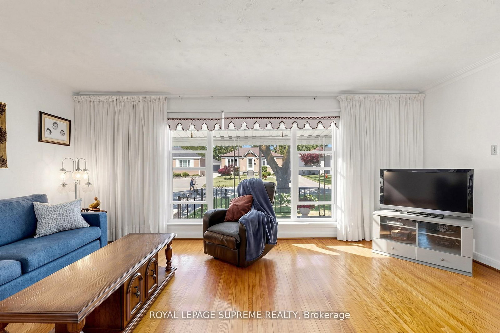 243 Epsom Downs Drive • Toronto, ON photo 6