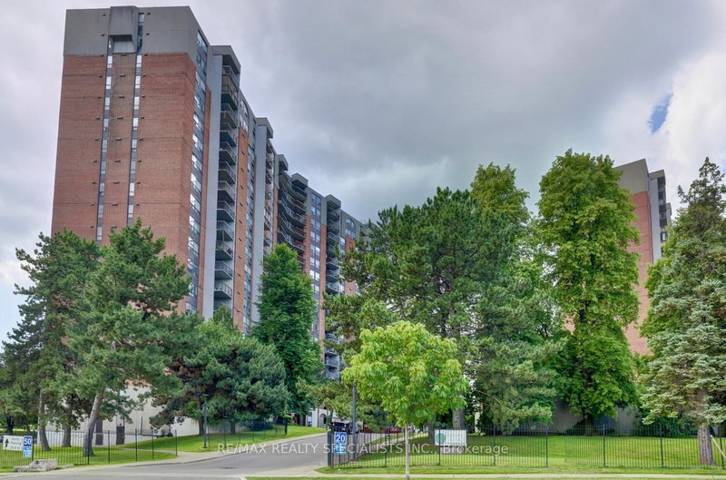 704 - 20 Mississauga Valley Boulevard