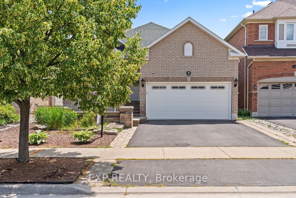 225 Ellis Crescent • Milton, ON photo 1