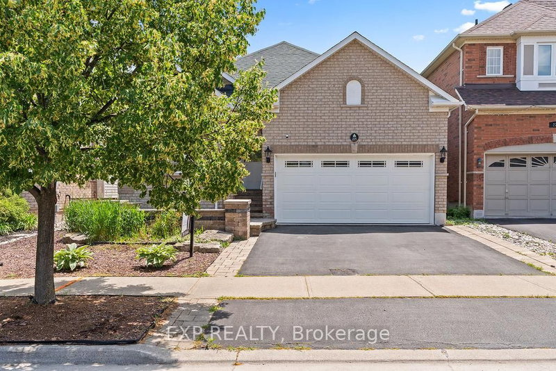 225 Ellis Crescent