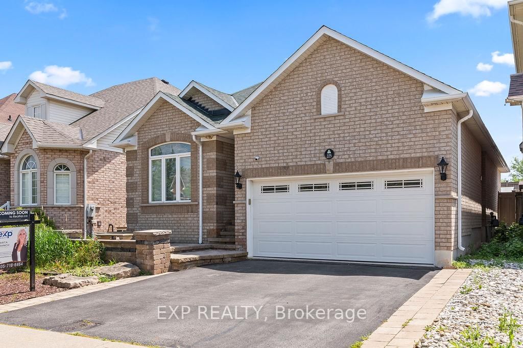 225 Ellis Crescent • Milton, ON photo 2