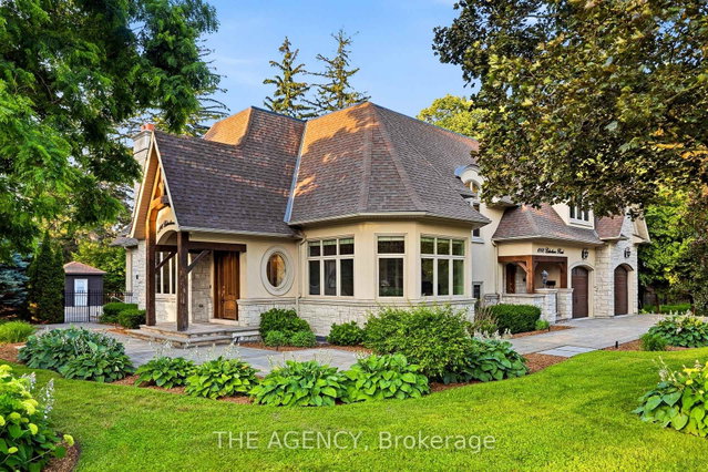 1098 Lakeshore Road W