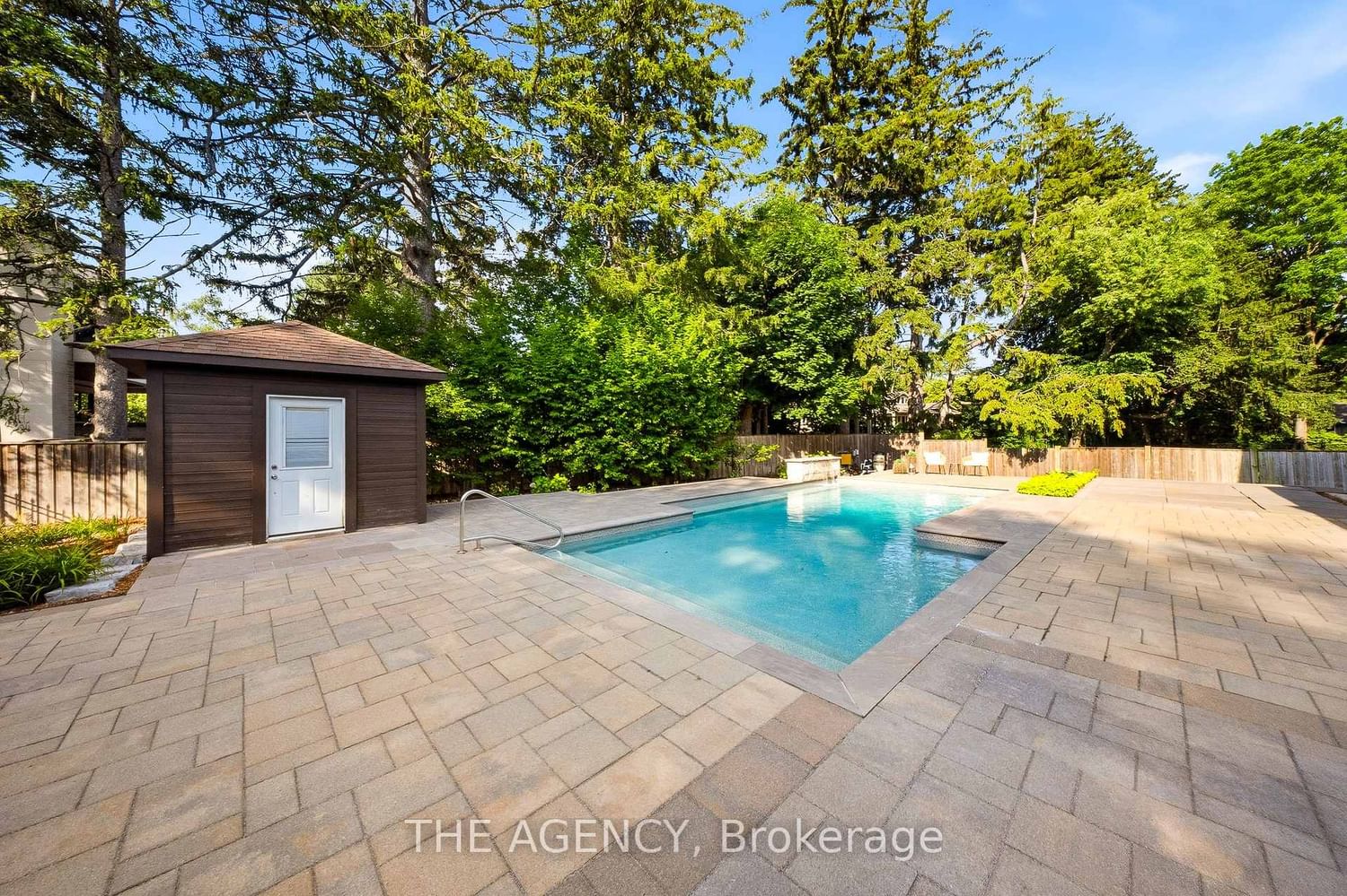 1098 Lakeshore Road W • Oakville, ON photo 40