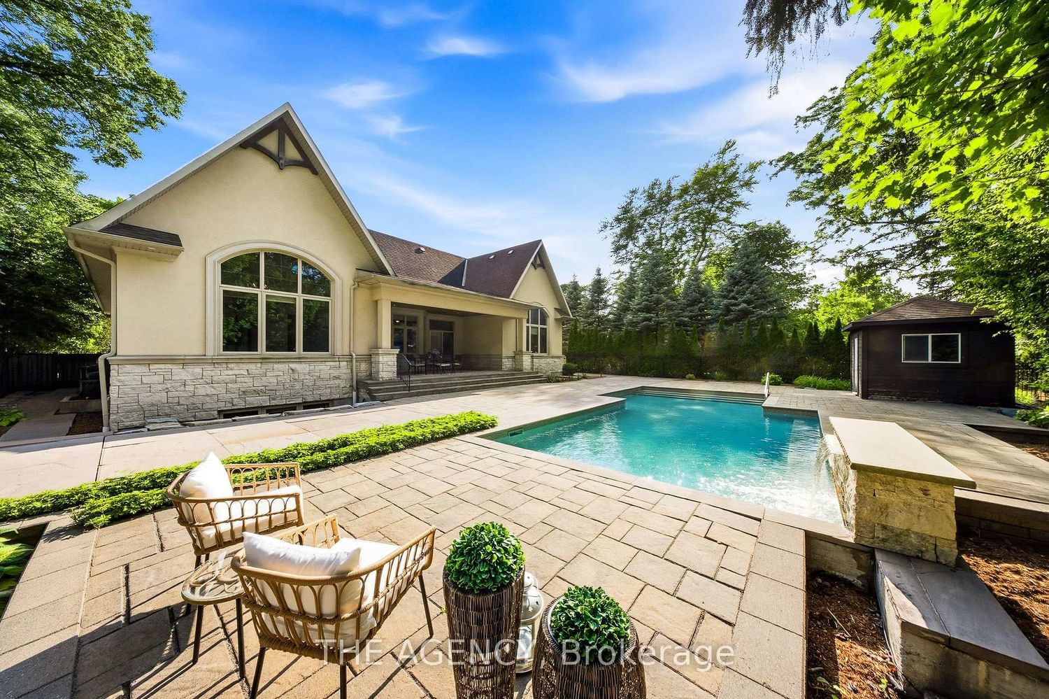 1098 Lakeshore Road W • Oakville, ON photo 42